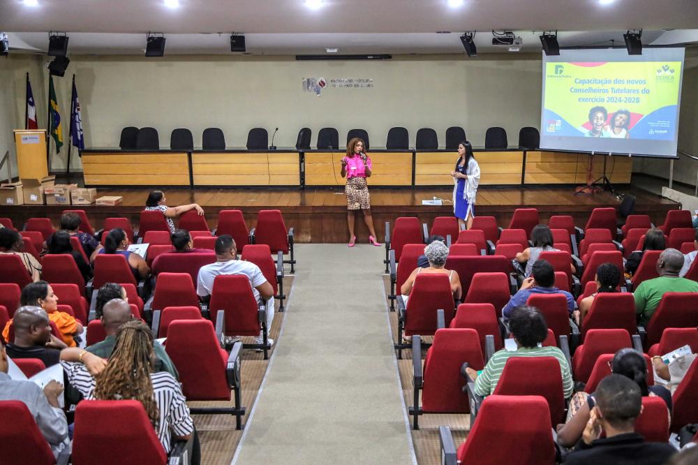 Novos conselheiros tutelares de Salvador são diplomados e iniciam atuação em janeiro  