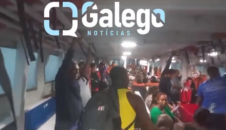 DESESPERO: passageiros da lanchinha ficam assustados com temporal durante travessia nesta quarta (20)
