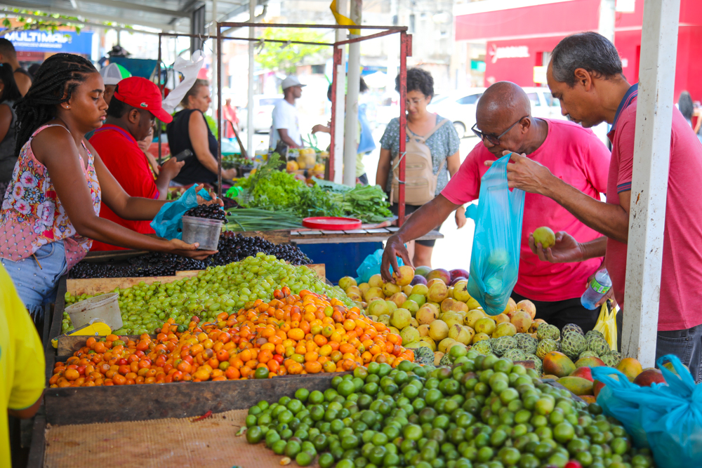 Mercados e feiras municipais são alternativas para composição da ceia de Natal 