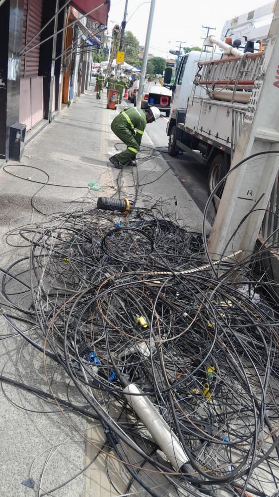 Neoenergia Coelba remove 600 quilos de fios de telecomunicações irregulares no percurso da Lavagem do Bonfim
