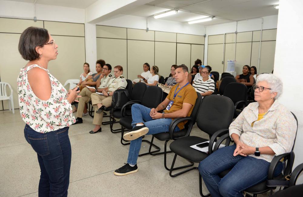 Vigilância Sanitária capacita profissionais que vão atuar nos camarotes durante Carnaval  