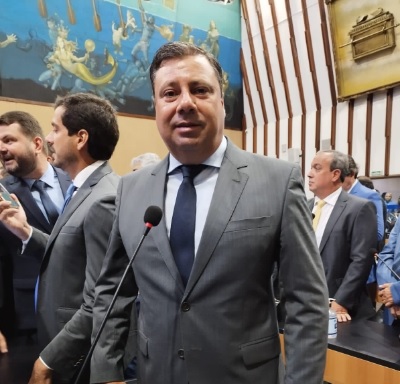 Penalva rebate críticas de Silvio Humberto sobre filas na Semop: “deveria olhar para a fila da regulação”