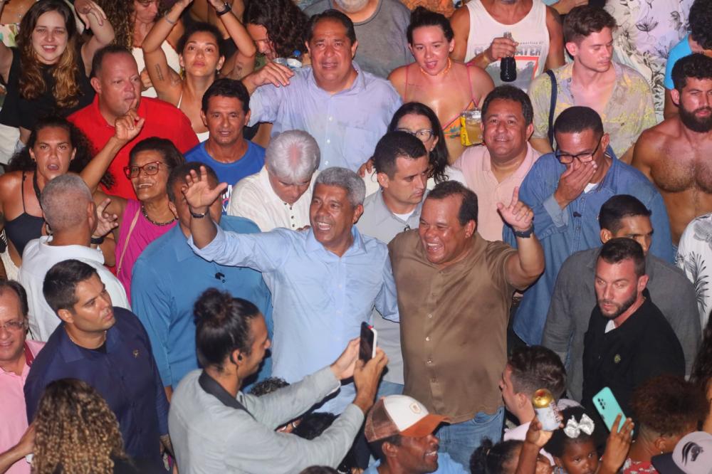 Com homenagem a Moraes Moreira e show de Daniela Mercury, Carnaval do interior é lançado em Itacaré