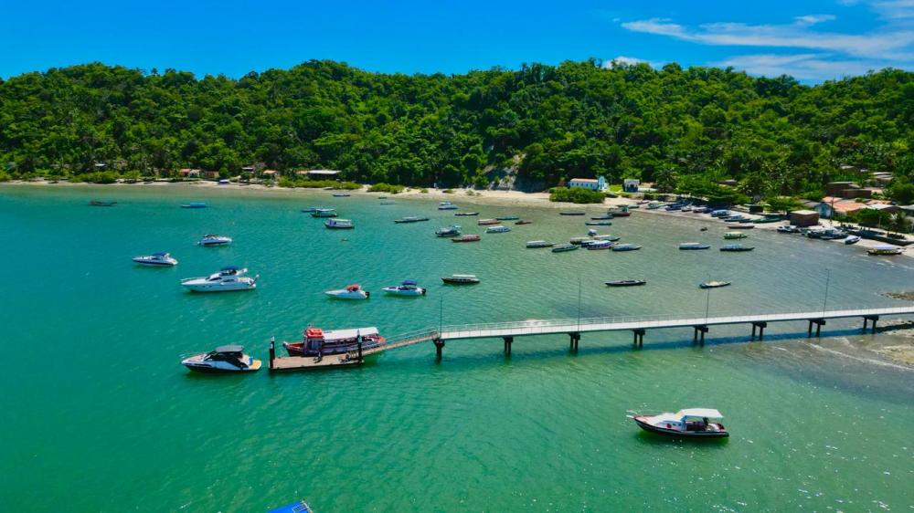 Prefeitura entrega novo píer, contenções de encosta, praças e quadra de futebol em Ilha de Maré