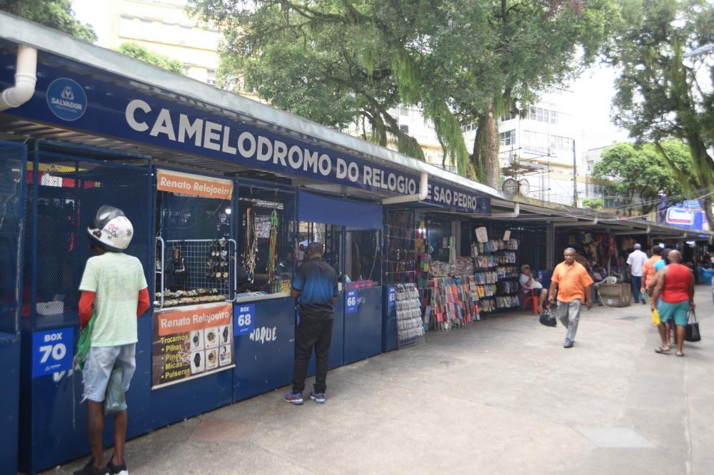 Prefeitura inaugura novo camelódromo no Centro com cobertura isotérmica e capacidade para abrigar 80 trabalhadores