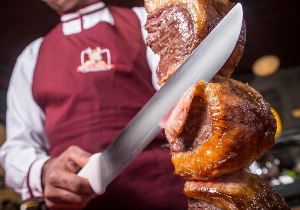 Pesquisa mostra que brasileiros trocam o Ovo de Páscoa por um bom churrasco