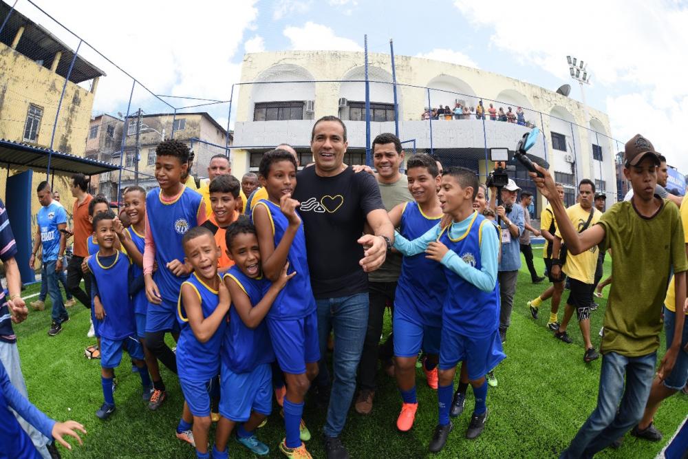 São João do Cabrito ganha a nova Arena Biguá, 42º campo de grama sintética entregue pela Prefeitura de Salvador
