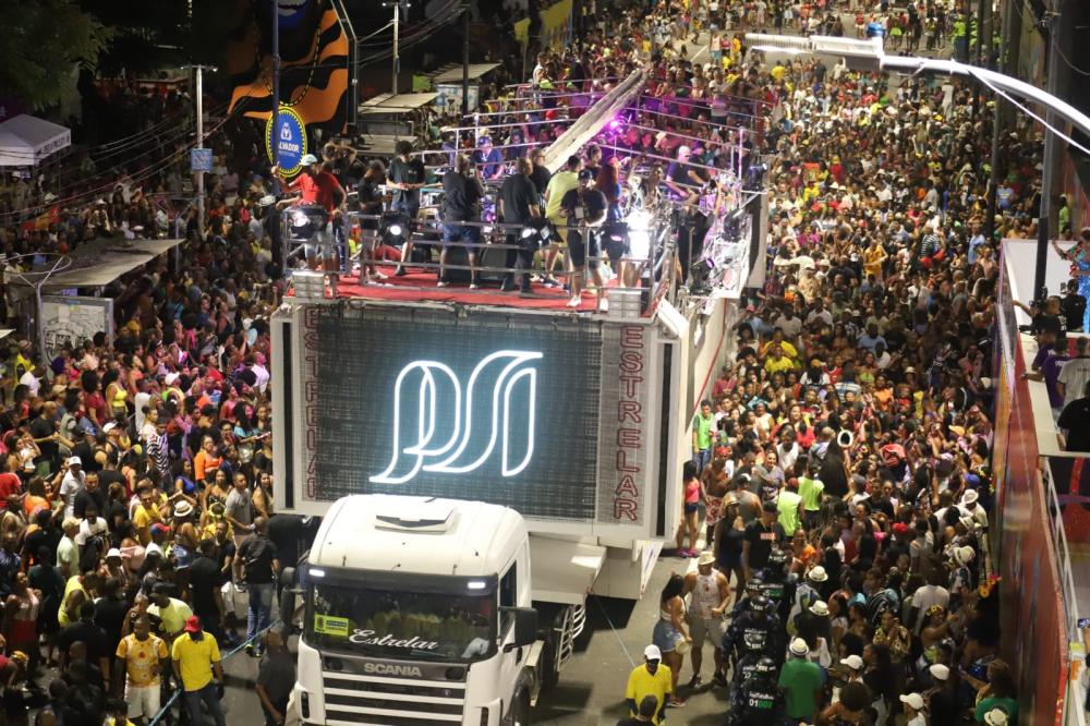 Noite do Samba é marcada por homenagens e abre alas para Carnaval do Centro