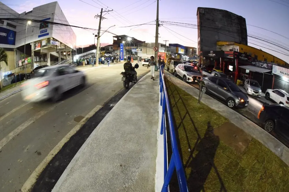 Prefeitura entrega requalificação da Avenida Engenheiro Raymundo Carlos Nery, em Cajazeiras