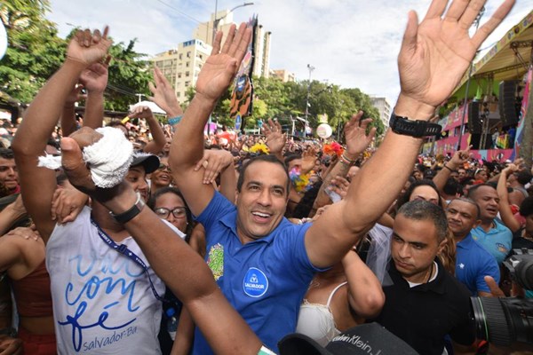 Xandy do Harmonia pede 10 dias de carnaval e Bruno Reis pede cautela mas pode 