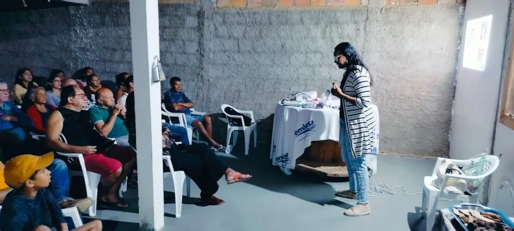 Embasa orienta futuros beneficiados com água tratada no nordeste baiano