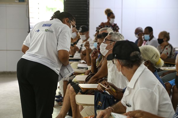 5º Centro apresenta movimentação intensa no início de vacinação da bivalente contra Covid-19