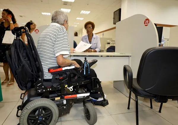 Estado inaugura primeira central de atendimento inclusiva da Bahia