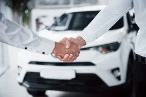 Vale a pena trocar de carro ainda em 2024? Confira as principais vantagens e desvantagens