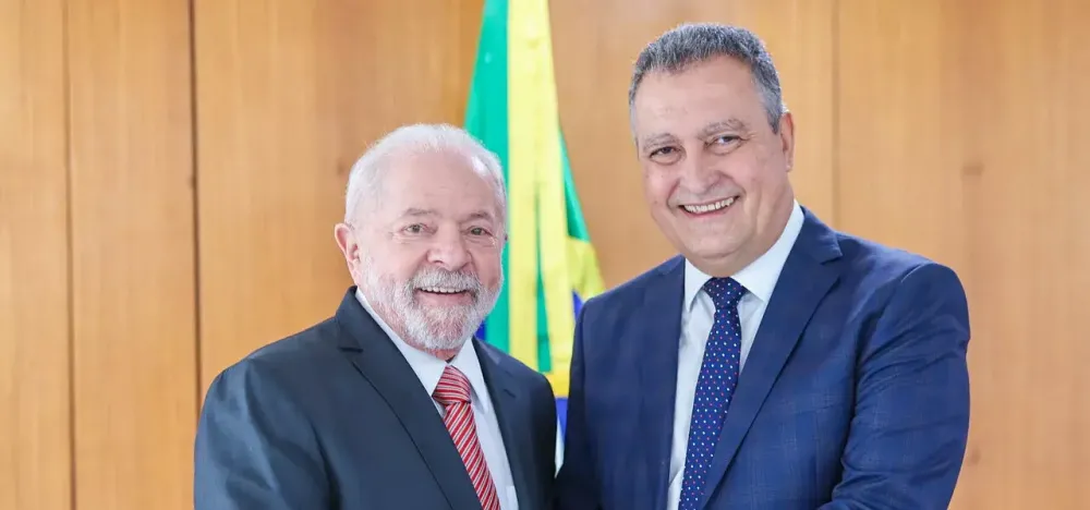 Presidente Luiz Inácio Lula da Silva ao lado do Ministro da casa Civil Rui Costa 