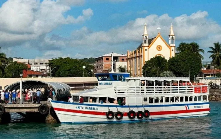 Oito embarcações operam na Travessia Salvador-Mar Grande neste final de semana. Confira horários e tarifas